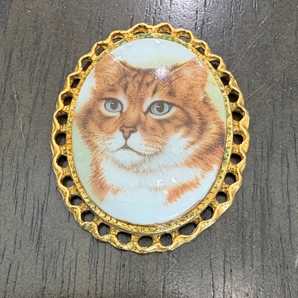 Vintage Gold Cat Medallion with Orange Tabby Design